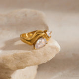 Soletta Diamond Teardrop Gold Ring