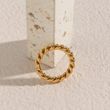 Melody Gold Twist Ring