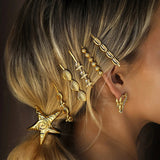 Broche française dorée en perles de corail